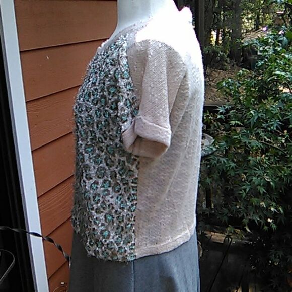 Forever 21 Blush Sweater - Picture 3 of 10